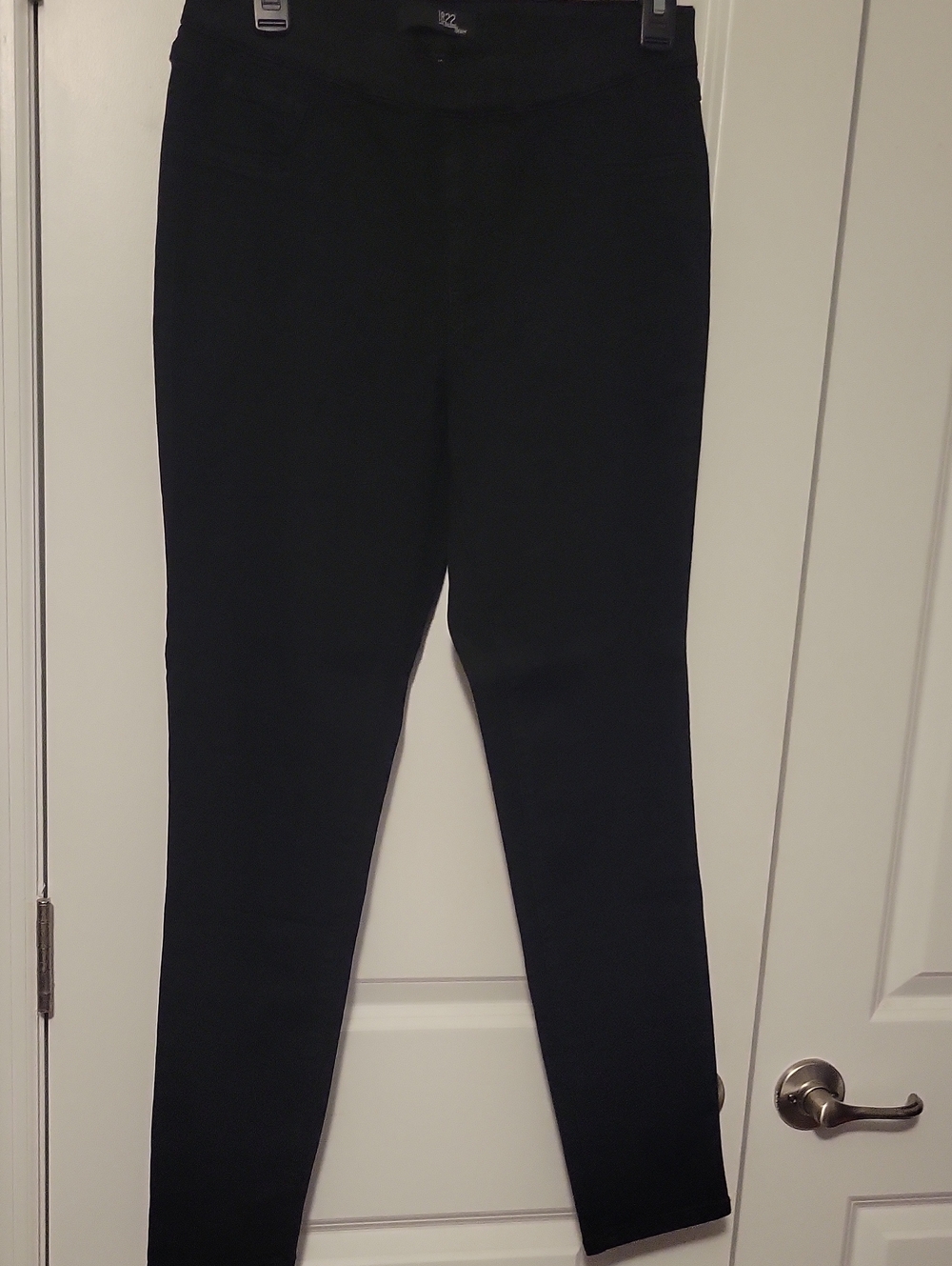 1822 Denim Black Skinny Ponte Pants